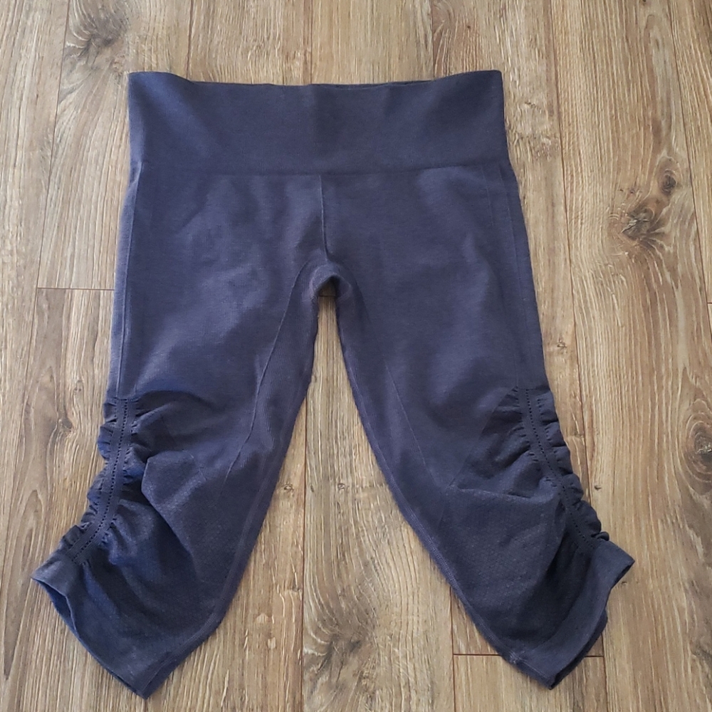 Lululemon In The Flow Crop - Picture 3 of 8